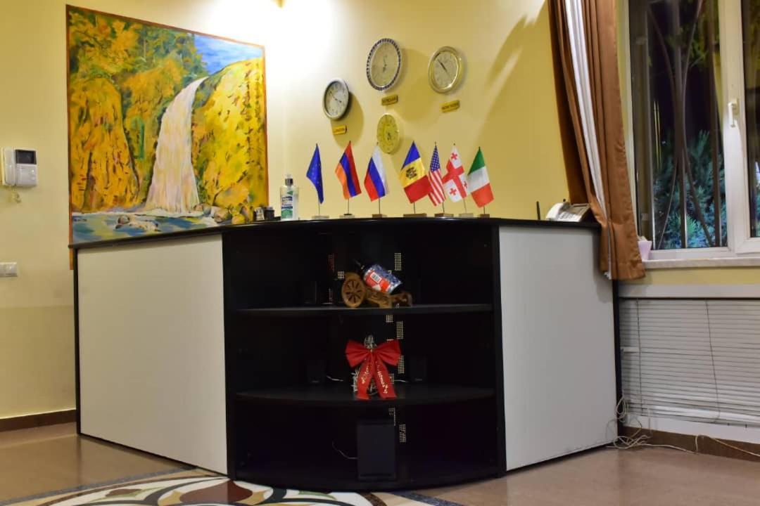 Gyumri Hotel Ереван Екстериор снимка